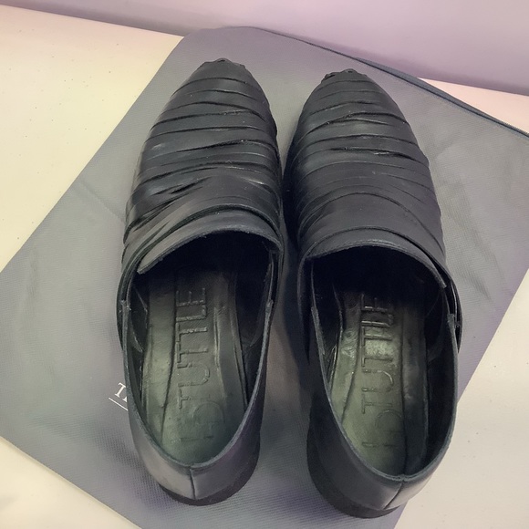 LD Tuttle “Black Running Sneakers” - Picture 5 of 13